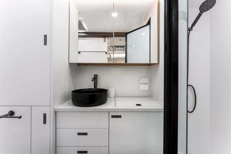 549203 image
